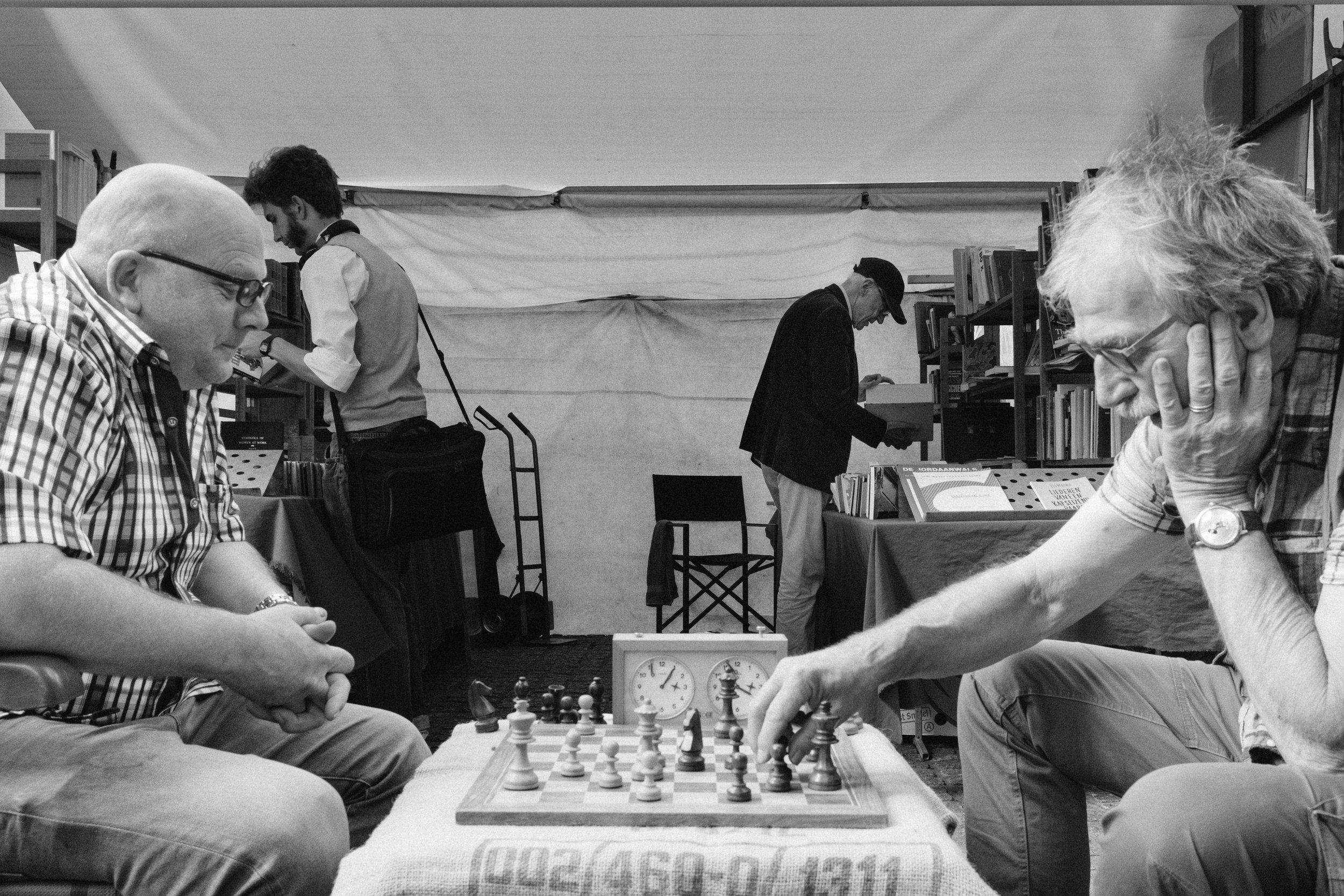 File:Chess boxing match in Shiraz, Iran (01).jpg - Wikimedia Commons