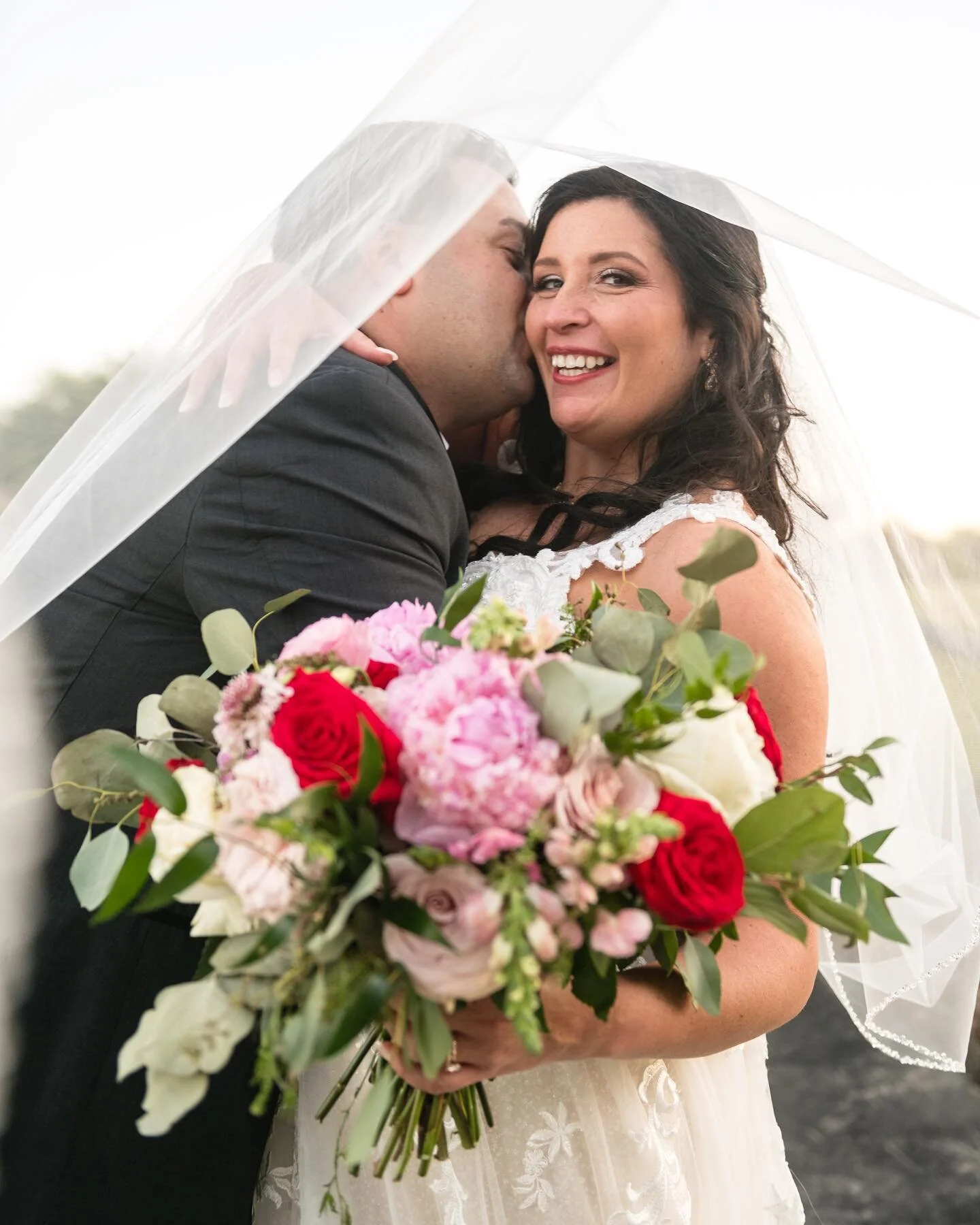 The only thing that makes Mondays not so bad around here is when they&rsquo;re wedding gallery delivery days! Pat &amp; Sam&rsquo;s wedding at @grandoverresortandspa was the perfect end to an amazing Spring wedding season.

We have a little bit of ti