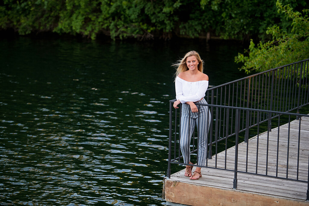 naperville-riverwalk-senior-portrait-0627-web.jpg