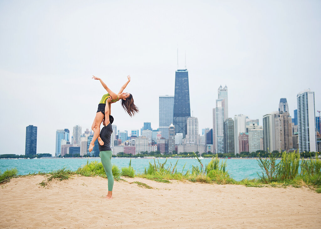 dancer-chicago-skyline-1432-web.jpg