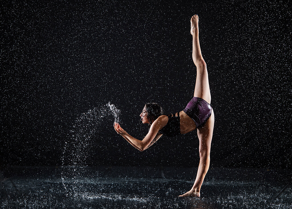 dancer-rain-machine-7712-web.jpg