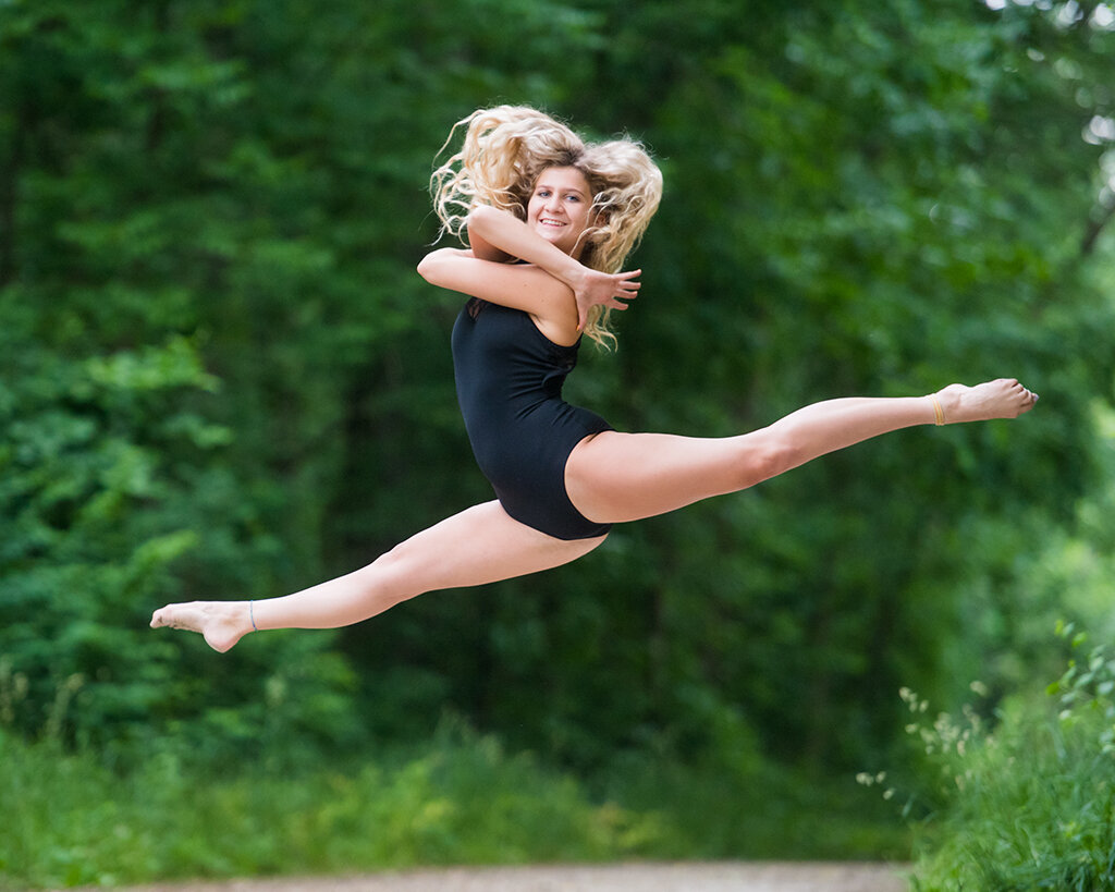 dancer-split-leap-6234-web.jpg