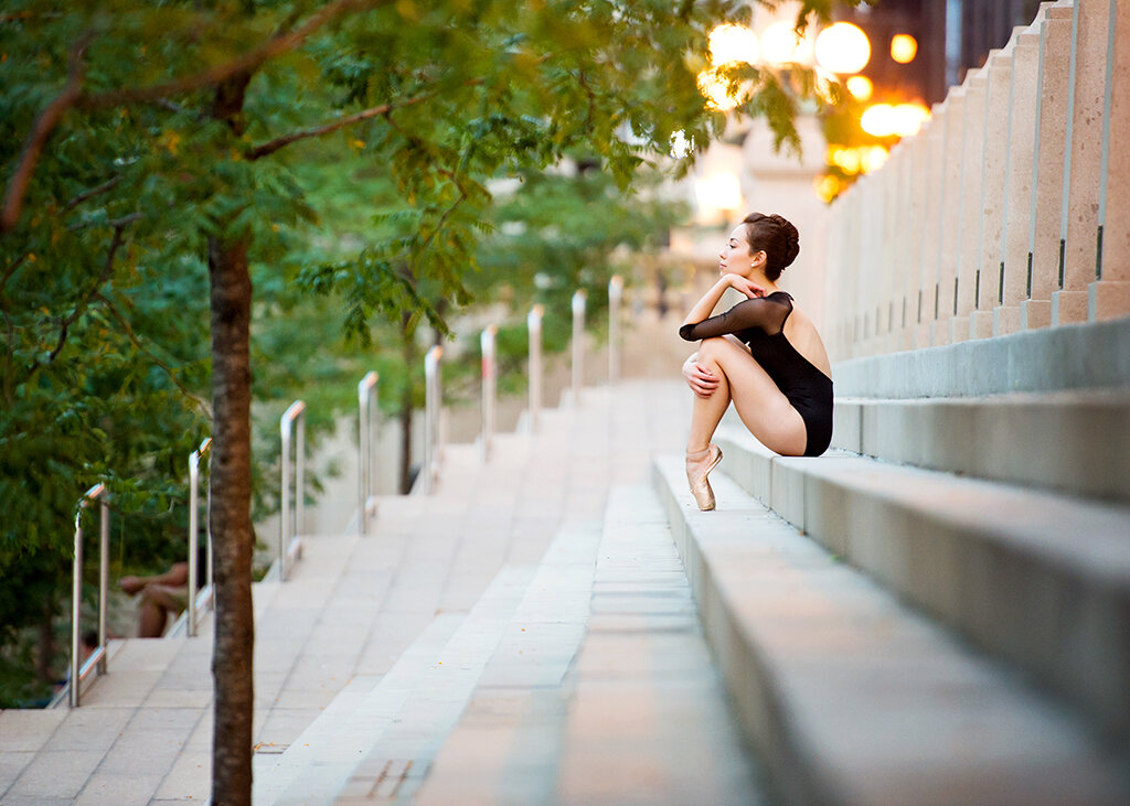 chicago-riverwalk-dancer-3837-web.jpg