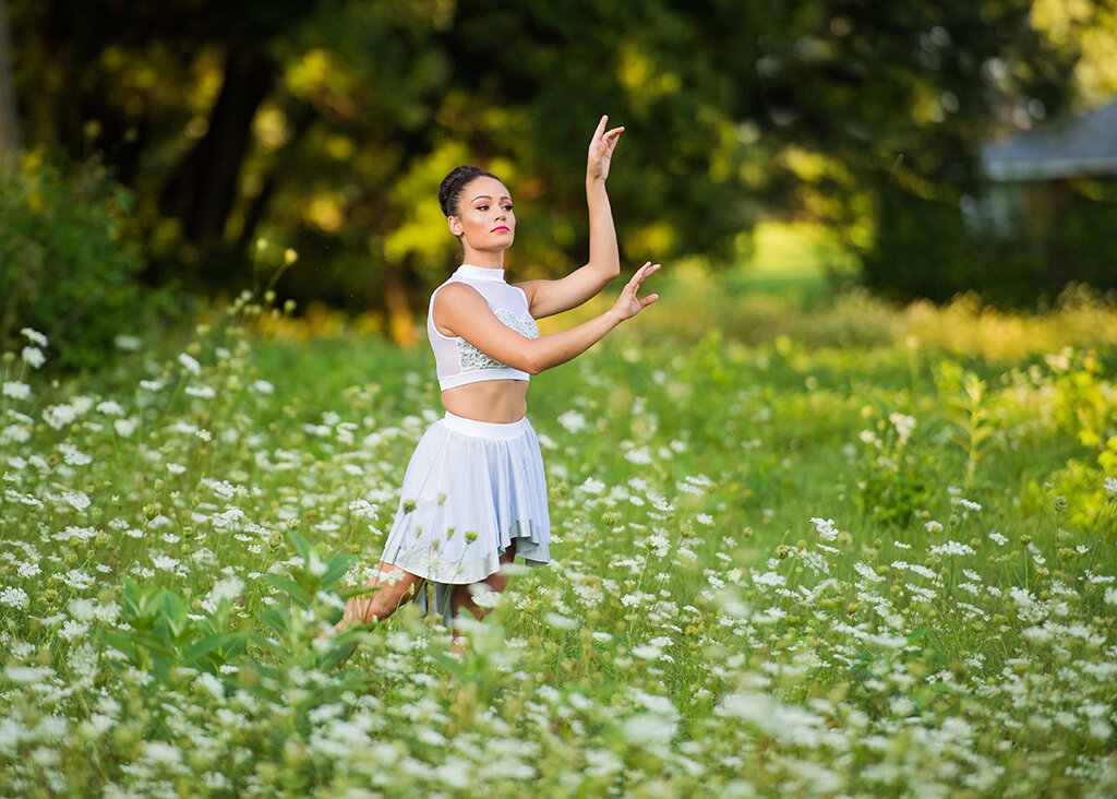 dancer-in-flowers-1517-web.jpg