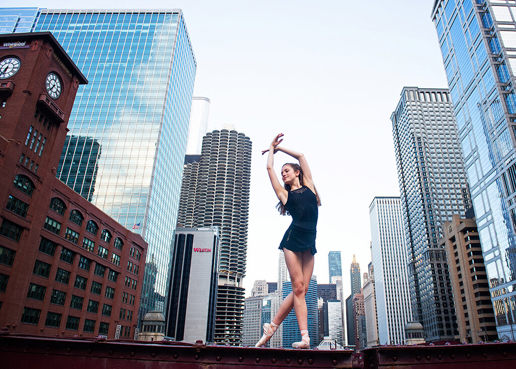 chicago-skyline-dancer-9925 web.jpg