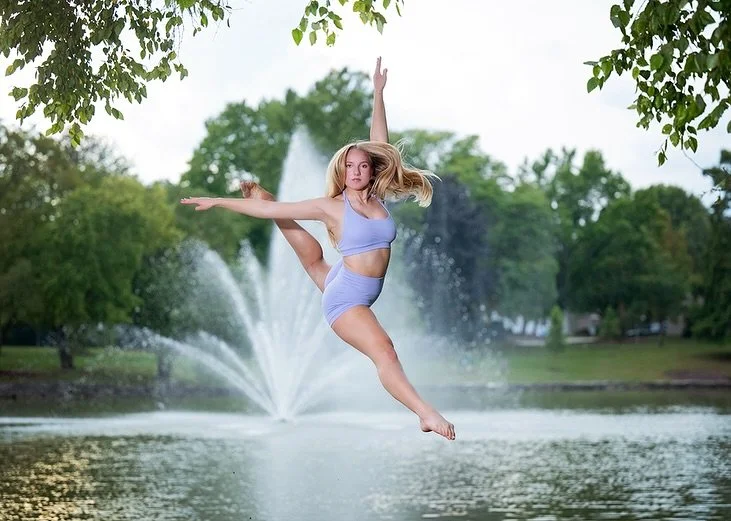 Wanted to share a few shots from the comp team shoot that Jackie and I did together. These dancers were slaying it in all the different settings we had for them!

Photos: @ronmckinneyphoto @photos.jacqueline 
Team: @danceandallthatjazz 

#dancephotog