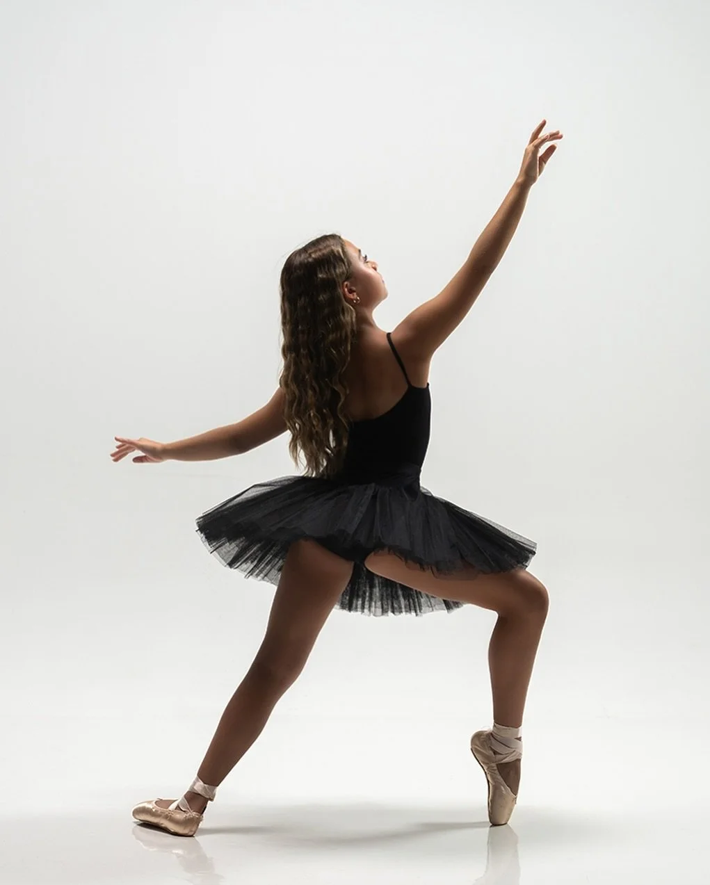 Artistic portraits in the studio are for dancers of every age and skill level. 

Photo: @ronmckinneyphoto 
Company: @engagedanceacademy 

#dancephotography #dancephoto #dancephotographer #dancephotoshoot #dancephotos #balletphotography #balletphoto #