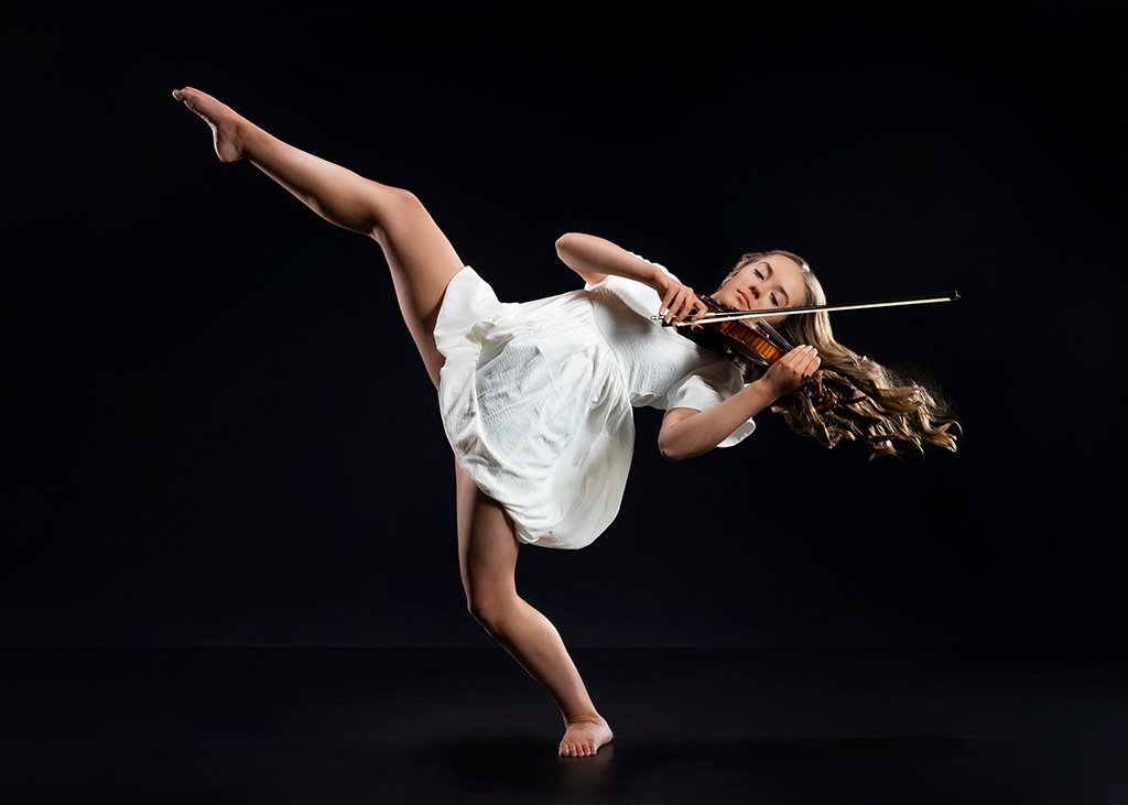 violin dance studio_1712 web.jpg