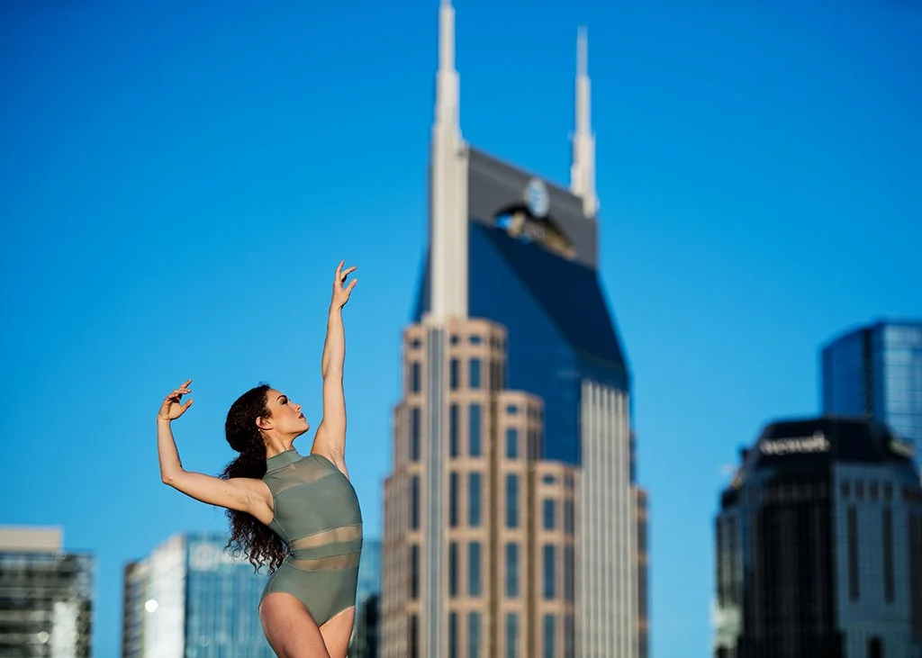 half body city buildings_6925 web.jpg