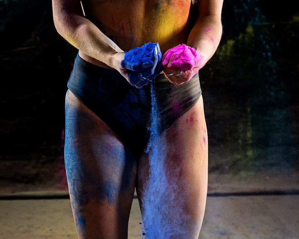 powder in hands RZ2_2335 web.jpg