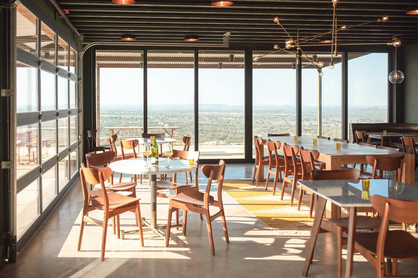 We spent the weekend with @txarchitects for their annual Design Conference | TX Hill Country. With a different host city each year, it was a treat to tour so many projects in our own backyard. 
The views of this area never get old! This project, comp