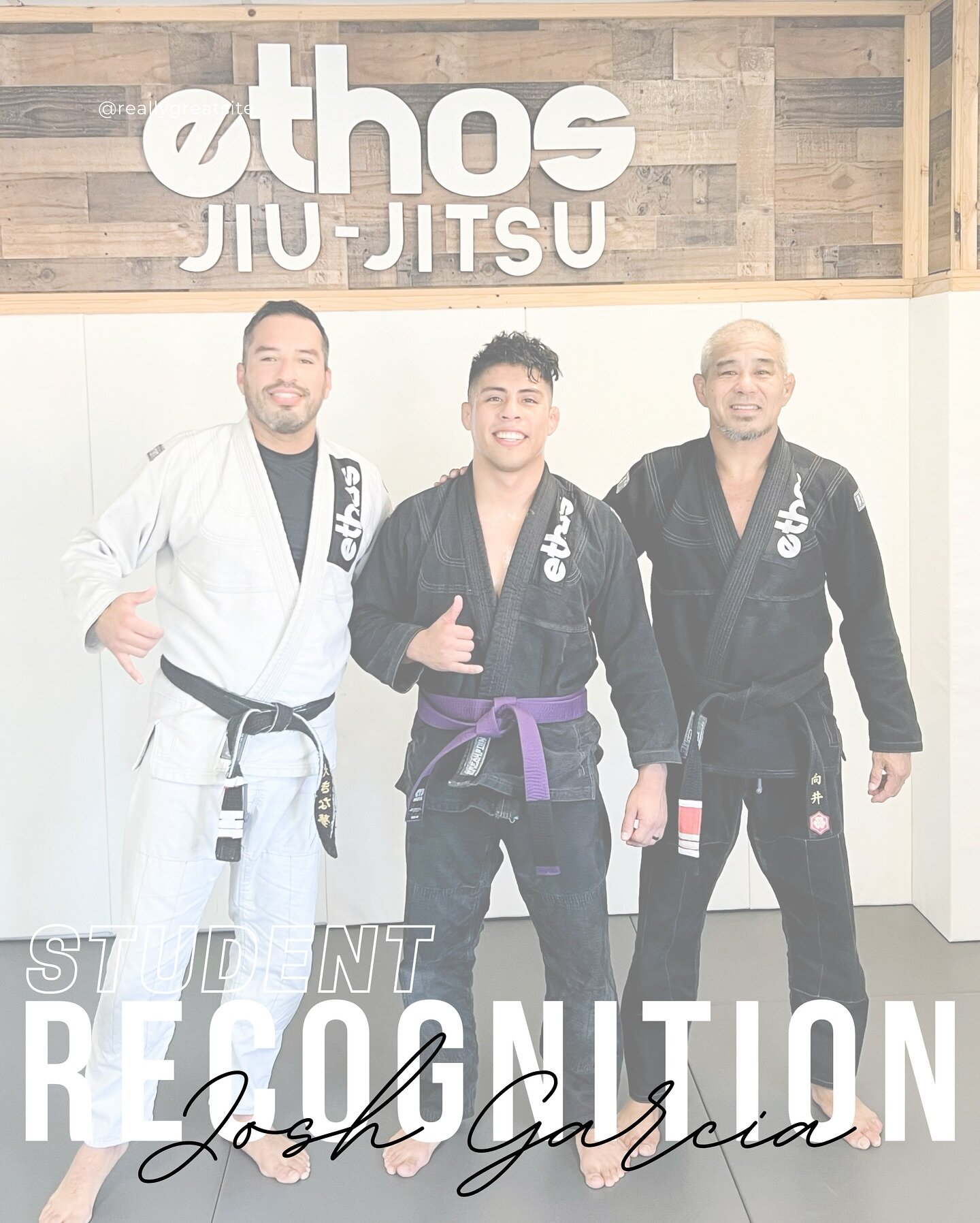 Student Recognition: shout out to Josh on receiving his purple belt today 🟪🟪🟪🟪🟪⬛️⬛️🟪🟪 🙌🏽 He missed promotions but we could up with him today at open mat. Congrats Josh 🤙🏽 drop a message for Josh ⤵️