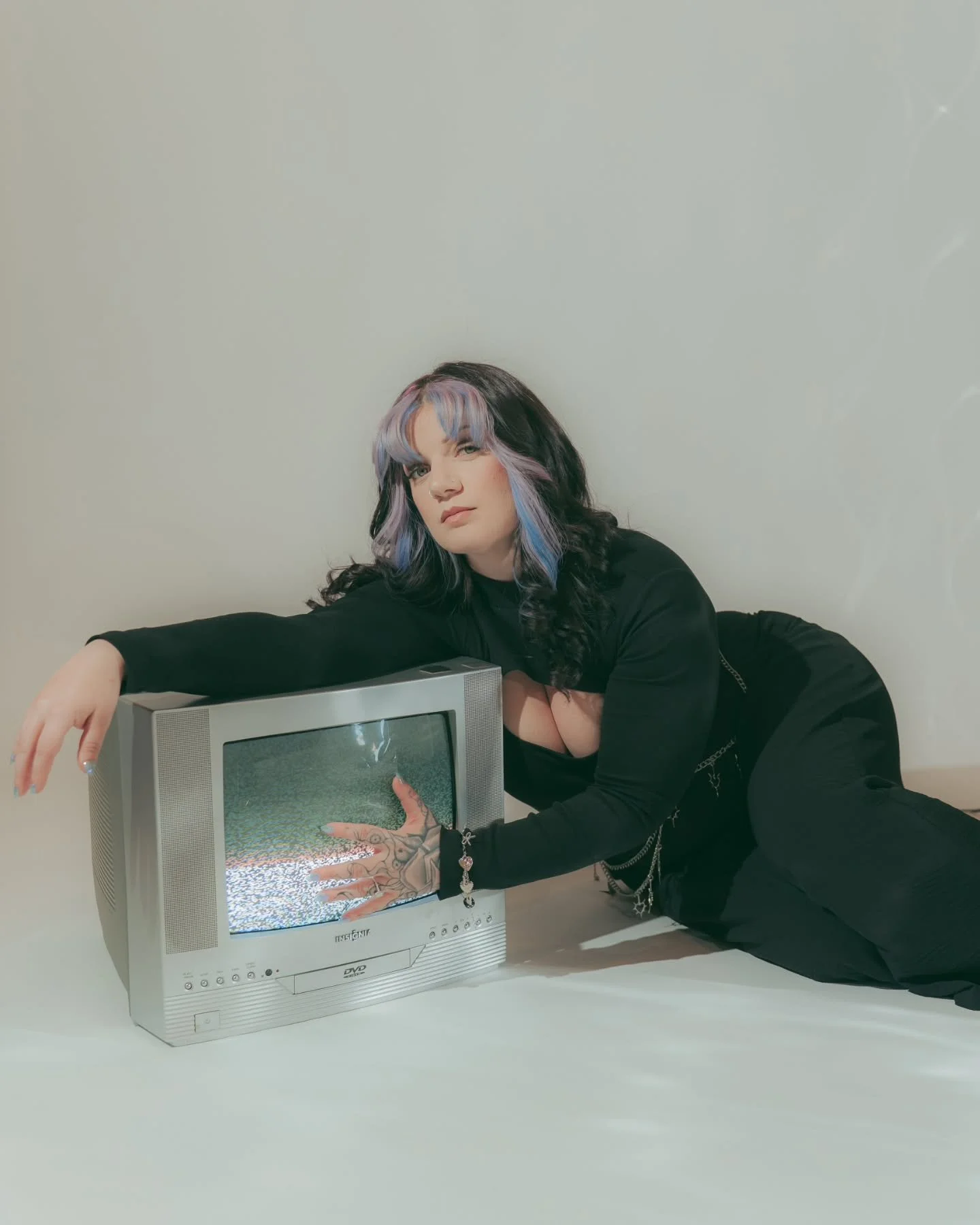 I've been dreaming of doing a session like this for the LONGEST time. And Katelin was obviously the perfect model . Be sure to follow her boudoir page! 

@kbellboudoir