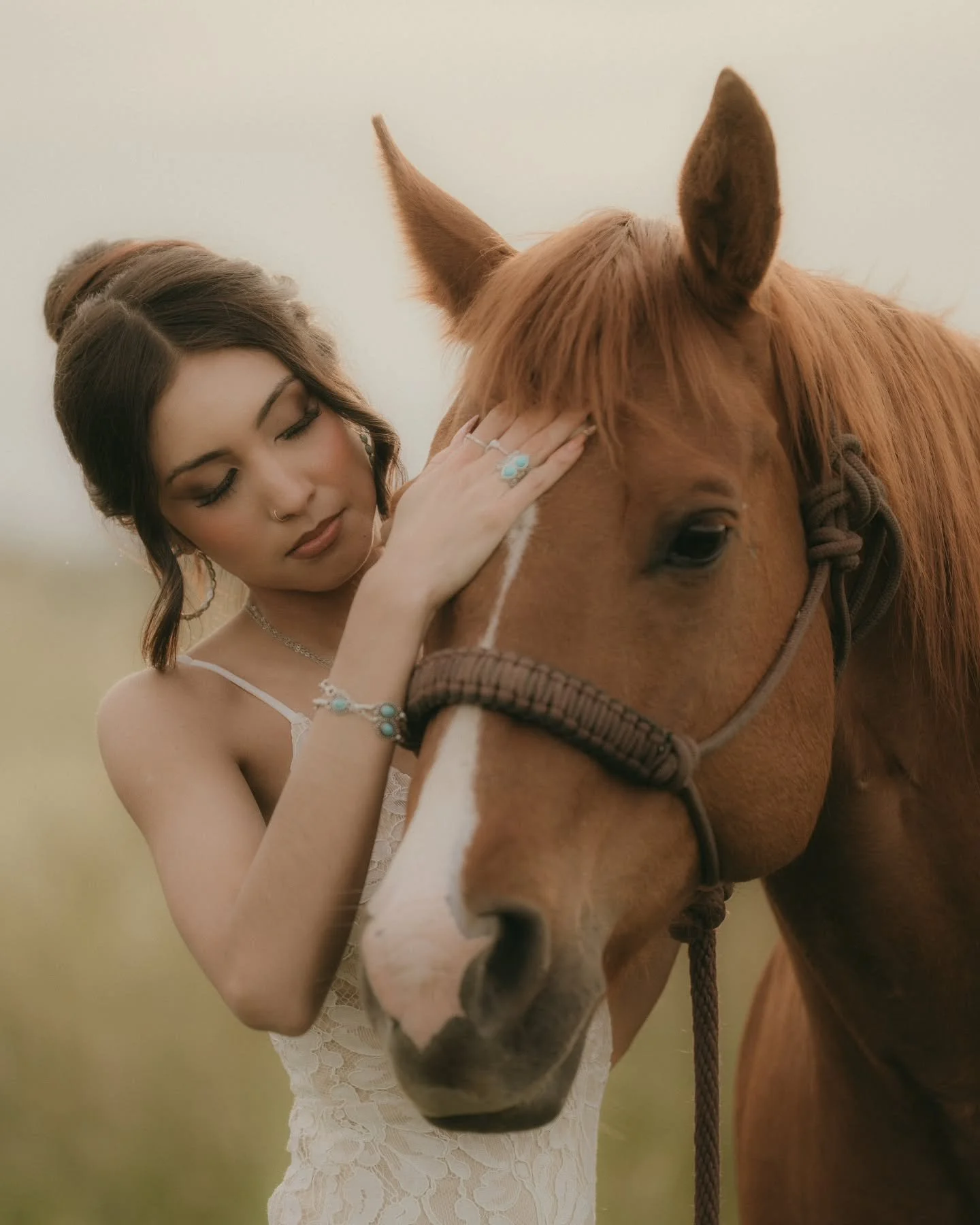 🖤 🐎 

Hosts: @missy_bee_photography, @beccakate_creates, @apixelperfectphoto, 
Venue &amp; Horse: @thedairyvenue 
Models: @hannahjenettee, @garrett.verrilli, @ale.2611
Makeup: @danisemaemua
Hair Stylists: @beautyxkylee, @bohoblondesbyamy
Hair Salon
