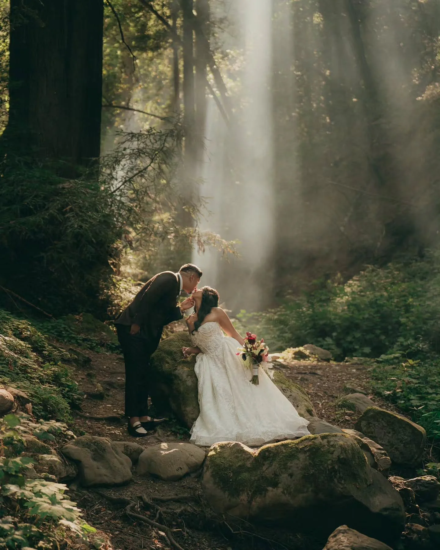This one deserved a spot of its own. 

The Flores 💒

@_zhylie
@djiflo
@saratogaspringsweddings 
@vero_beautypro
@luv_bridal 
@indochino 
@daisy_sweets_bay_area 
@rosalmixes