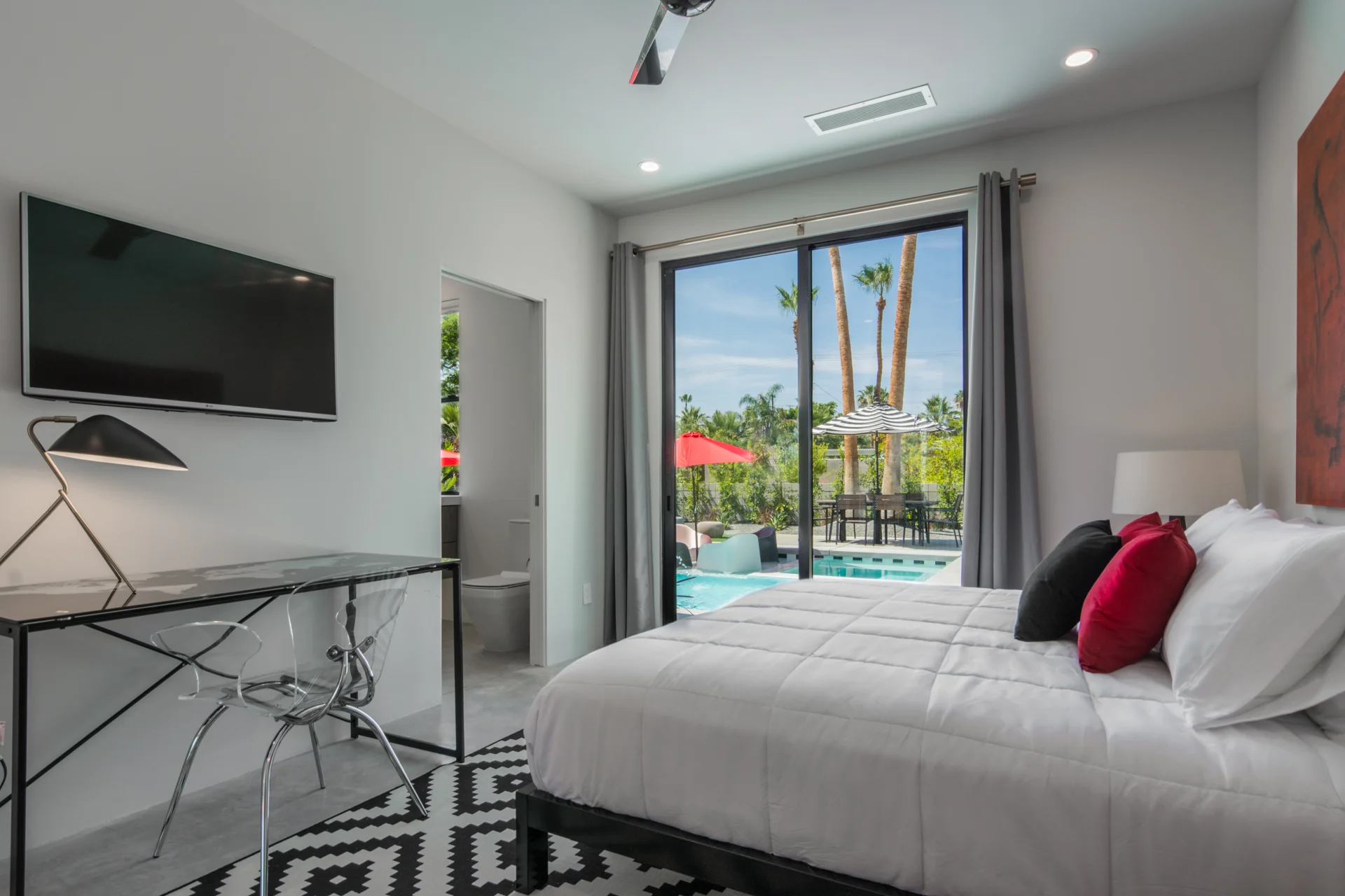 Estate-33-Palm-Springs-King-Bedroom-Along-Pool.jpg