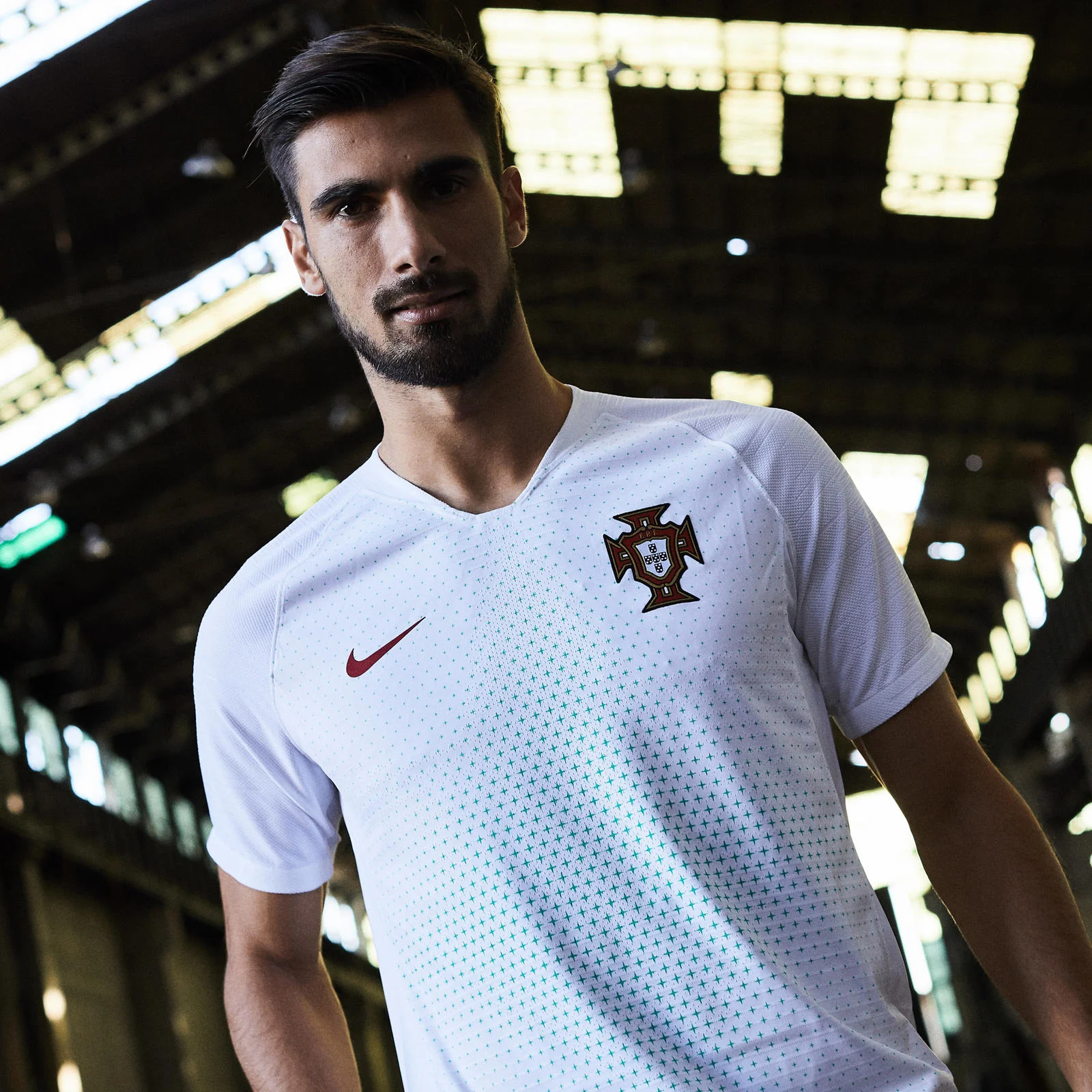 Nike_News_2018_Portuguese_Football_Federation_Collection_5_square_1600.jpg