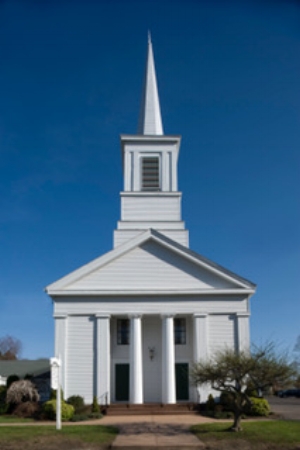 Third congregational church Pig Roast (Pulled Pork Sandwiches on Sunday), Hotdogs, Hamburgers, Veggie Burgers, Macaroni & Cheese, Bottled Water, Soda, Beer and Wine http://www.thirdchurchmiddletown.org/