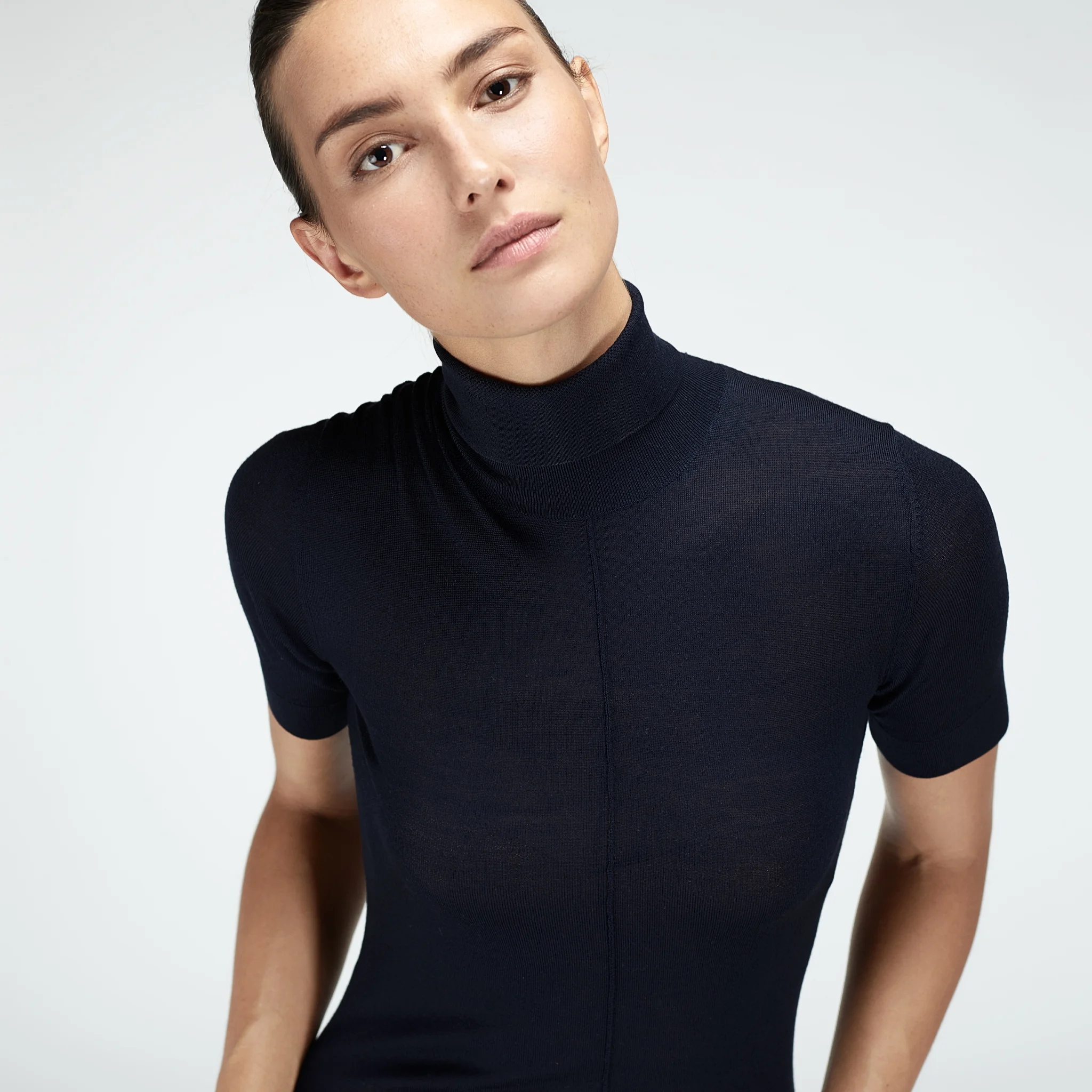 F_TShirt_Turtleneck_Zusatzbild.jpg