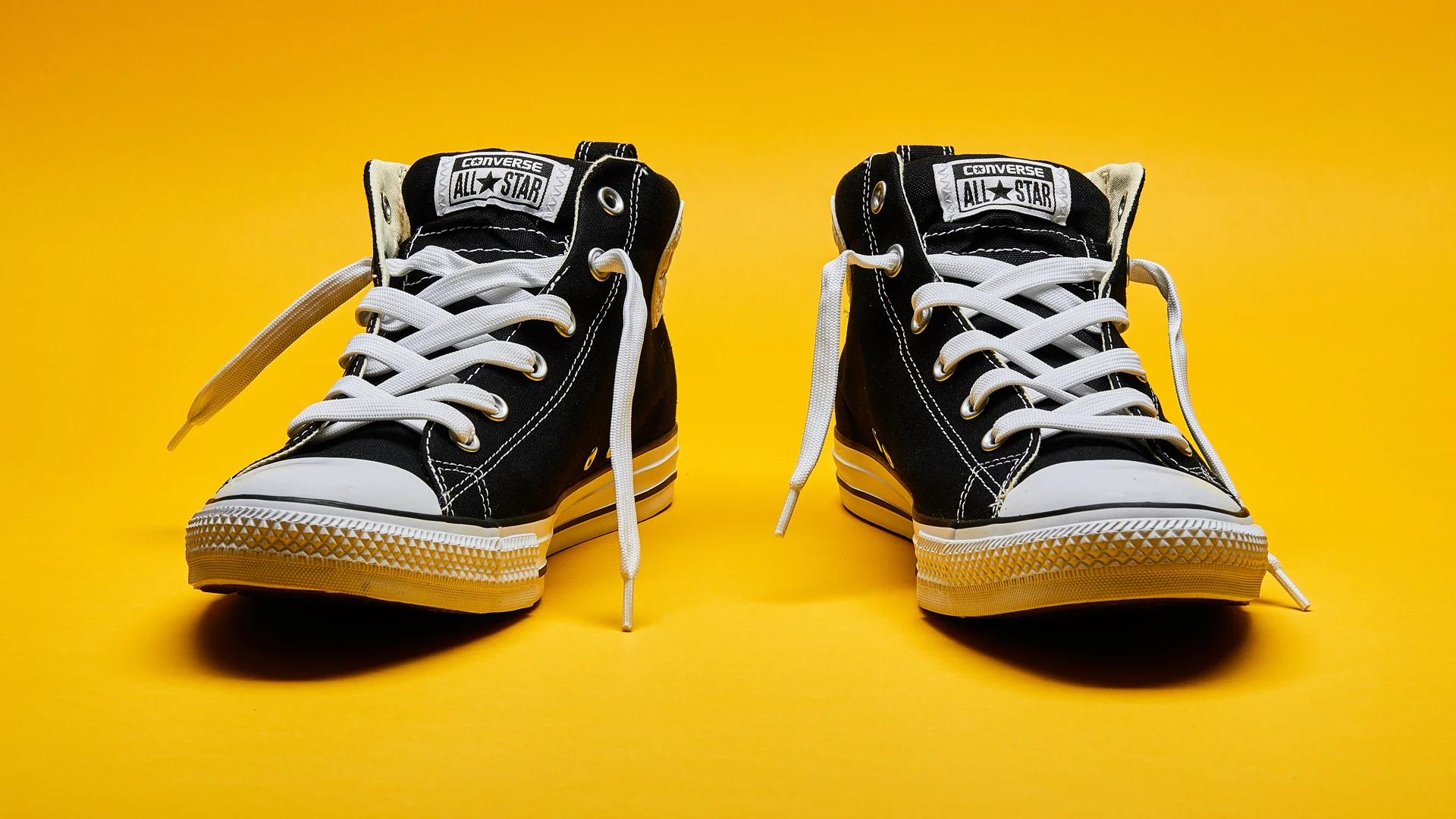 Converse_Orange.jpg