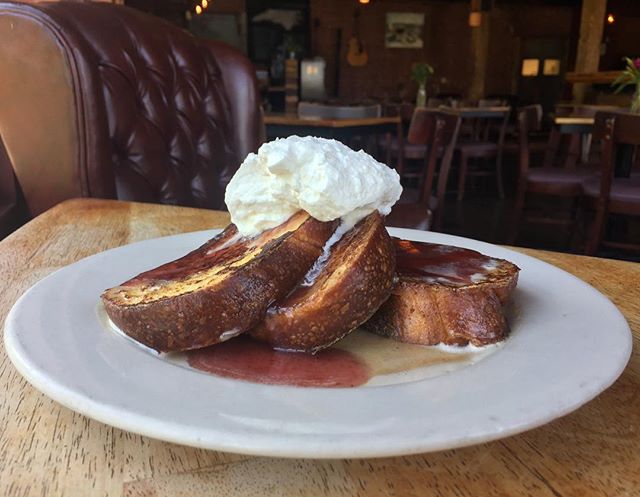 Peanut butter and Jelly for breakfast??? @saxvillagebakehouse brioche French toast topped with peanut butter creme anglaise, grape jam and whipped cream. #theeddypub #brunch #yummm #villagelife