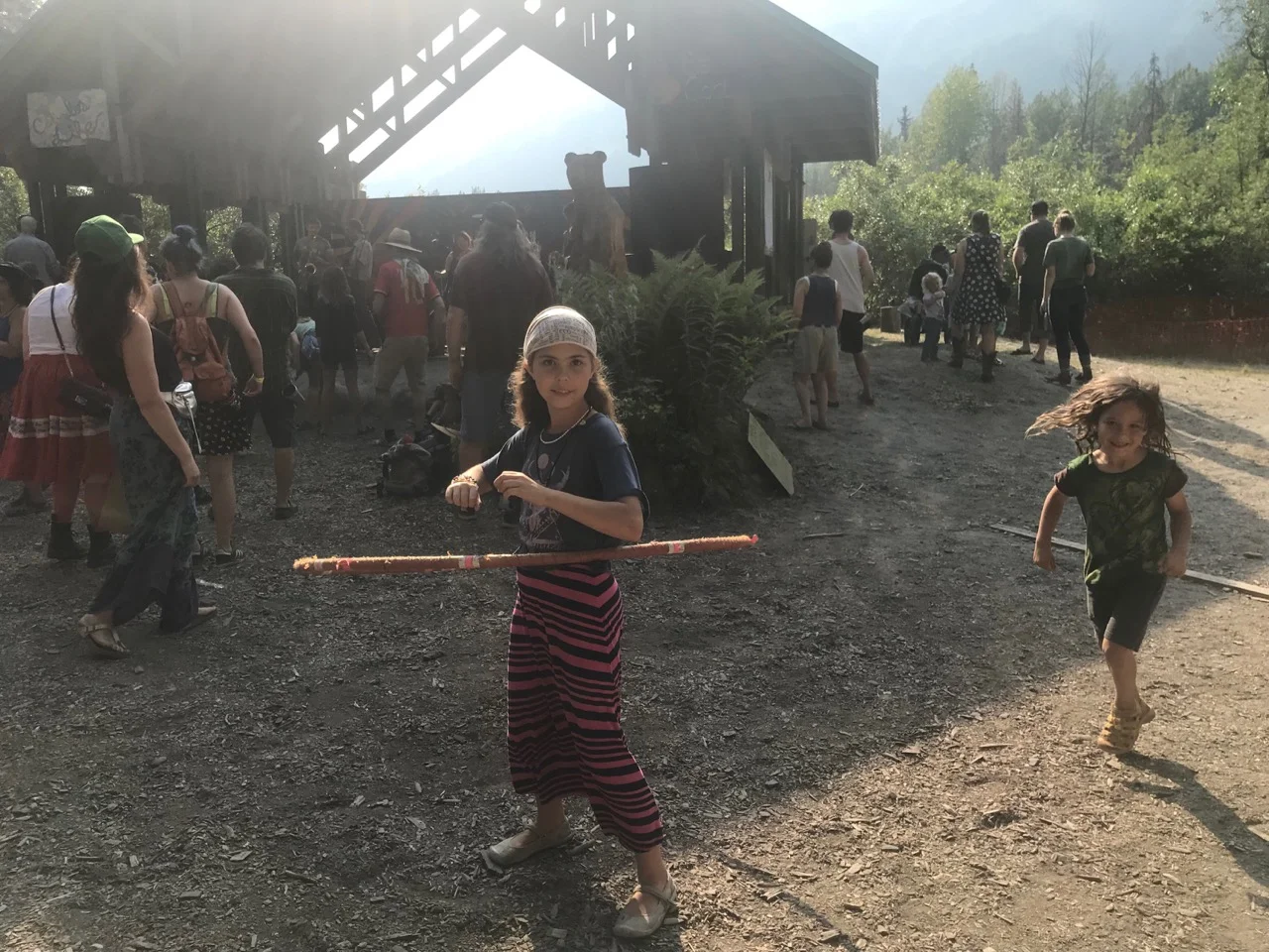 Hula hooping + live music = happy kids!