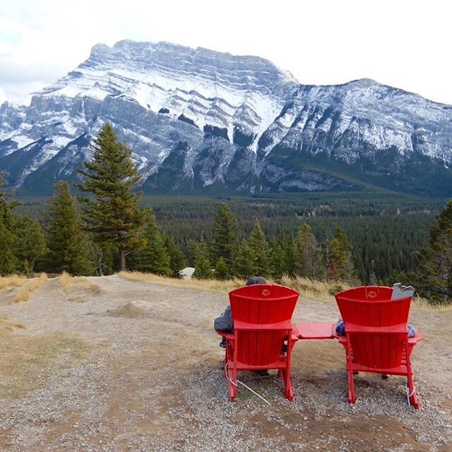 Traded a television 📺👉🏽🏔 for views like this when we hit the road full-time almost a decade ago. Well, we technically have a screen connected to a DVD player to watch movies sometimes. And, yes, we have computers and phones and can look up the ne