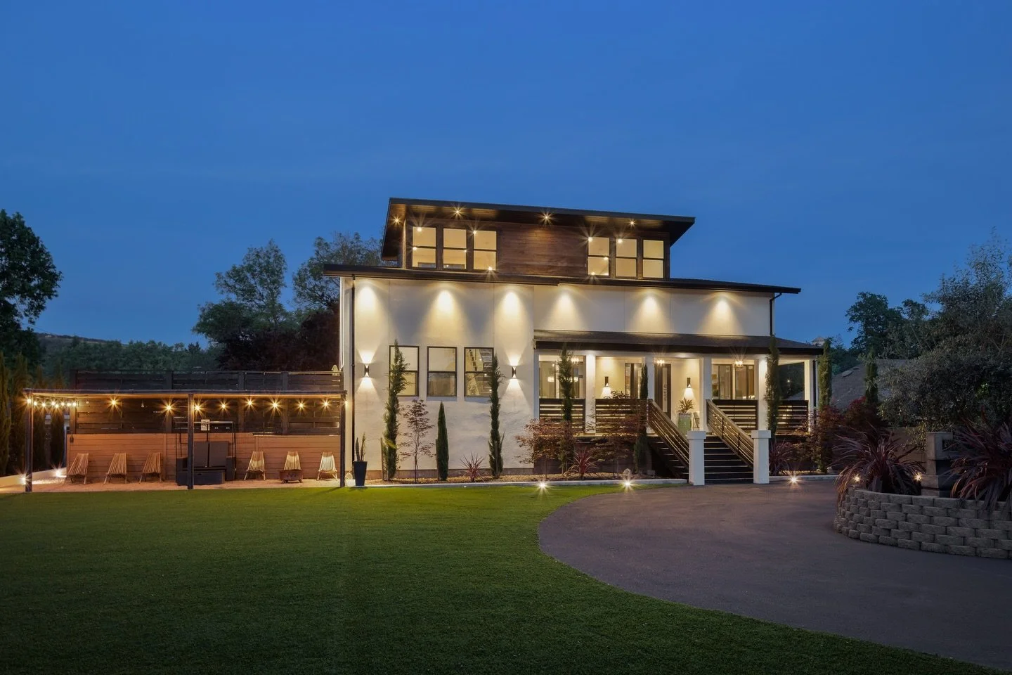 JUST LISTED &bull; 18015 Riverside Dr &bull; SONOMA &bull; Offered at $1,995,000

4 Bed 2.5 Bath | &plusmn; 3569 SF Home | &plusmn;15,750 Lot 

Rebuilt. Repositioned. Ready. ~3,569 sq ft of modern Sonoma living&mdash;done right from the start.
Open l