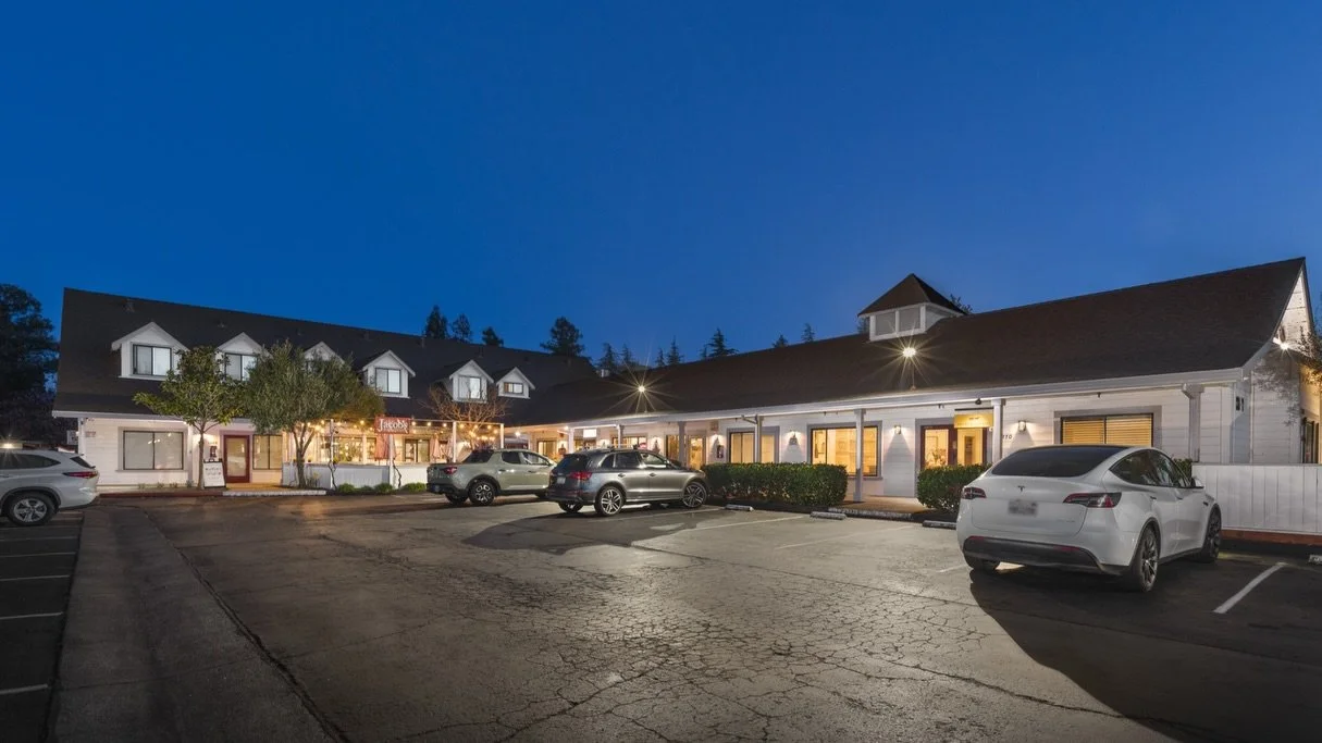 NEW PRICE $3,950,000 &bull; 1260 Broadway &bull; Sonoma

&plusmn;8,810 SF Building | &plusmn;27,000 SF lot | 6 Commercial Units | 4 Residential Units

📍Gateway location just 1 mile from the Historic Plaza 💰 5.92%+ cap rate 📈 Approx. $299K gross an