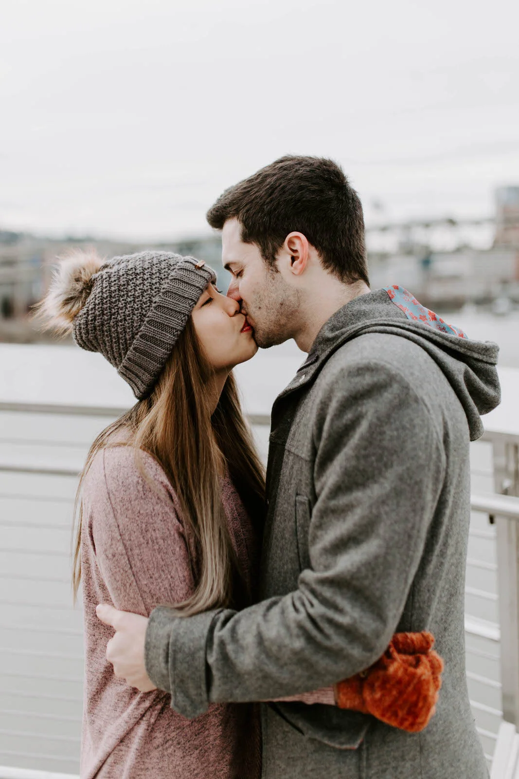 kyle and noon 90 day fiance tlc couples session portland oregon tillikum bridge crossing omsi eastback esplanade dock winter cloudy overcast reality star wedding photographer jamie carle