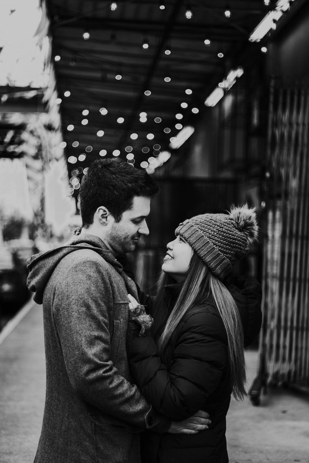 kyle and noon 90 day fiance tlc couples session portland oregon tillikum bridge crossing omsi eastback esplanade dock winter cloudy overcast reality star wedding photographer jamie carle