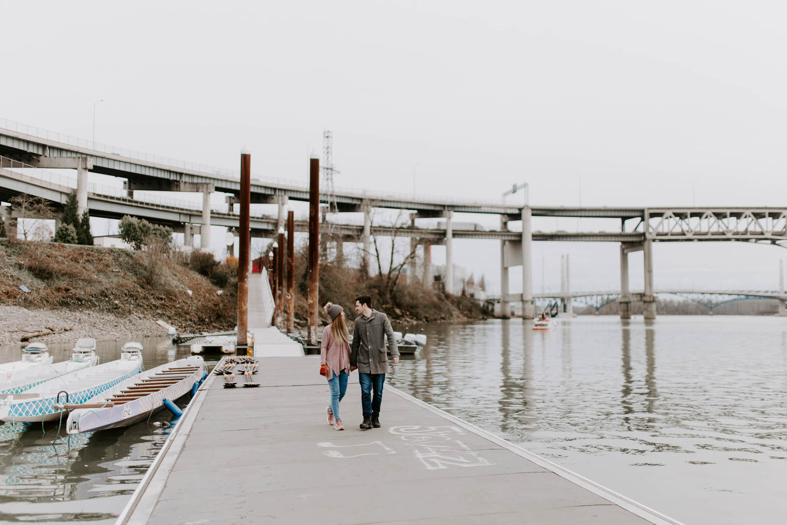 kyle and noon 90 day fiance tlc couples session portland oregon tillikum bridge crossing omsi eastback esplanade dock winter cloudy overcast reality star wedding photographer jamie carle