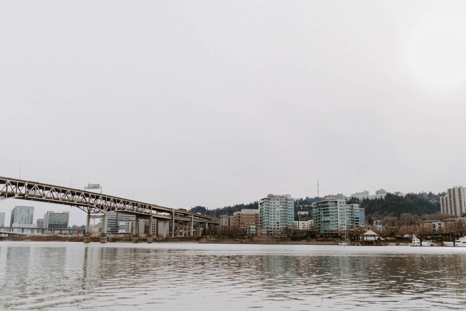 kyle and noon 90 day fiance tlc couples session portland oregon tillikum bridge crossing omsi eastback esplanade dock winter cloudy overcast reality star wedding photographer jamie carle