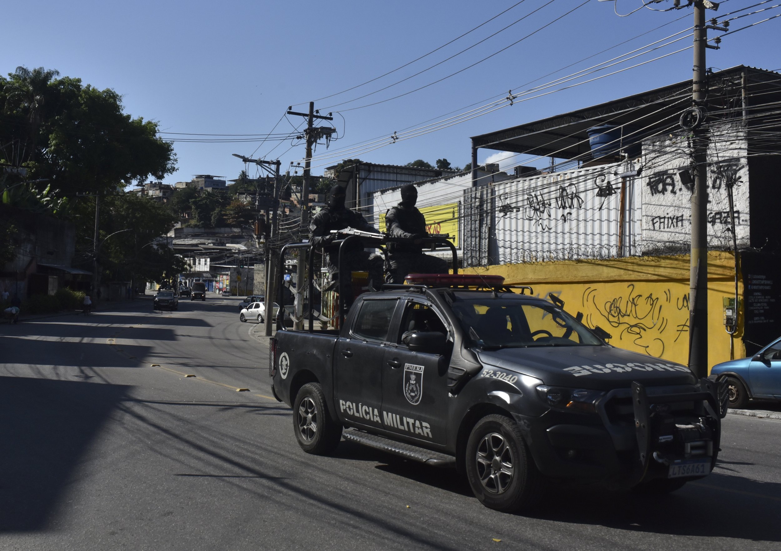 Luz, Camera, Ação da Policia militar e Civil no Complexo do Alemão deixa 19 Mortos (19).JPG