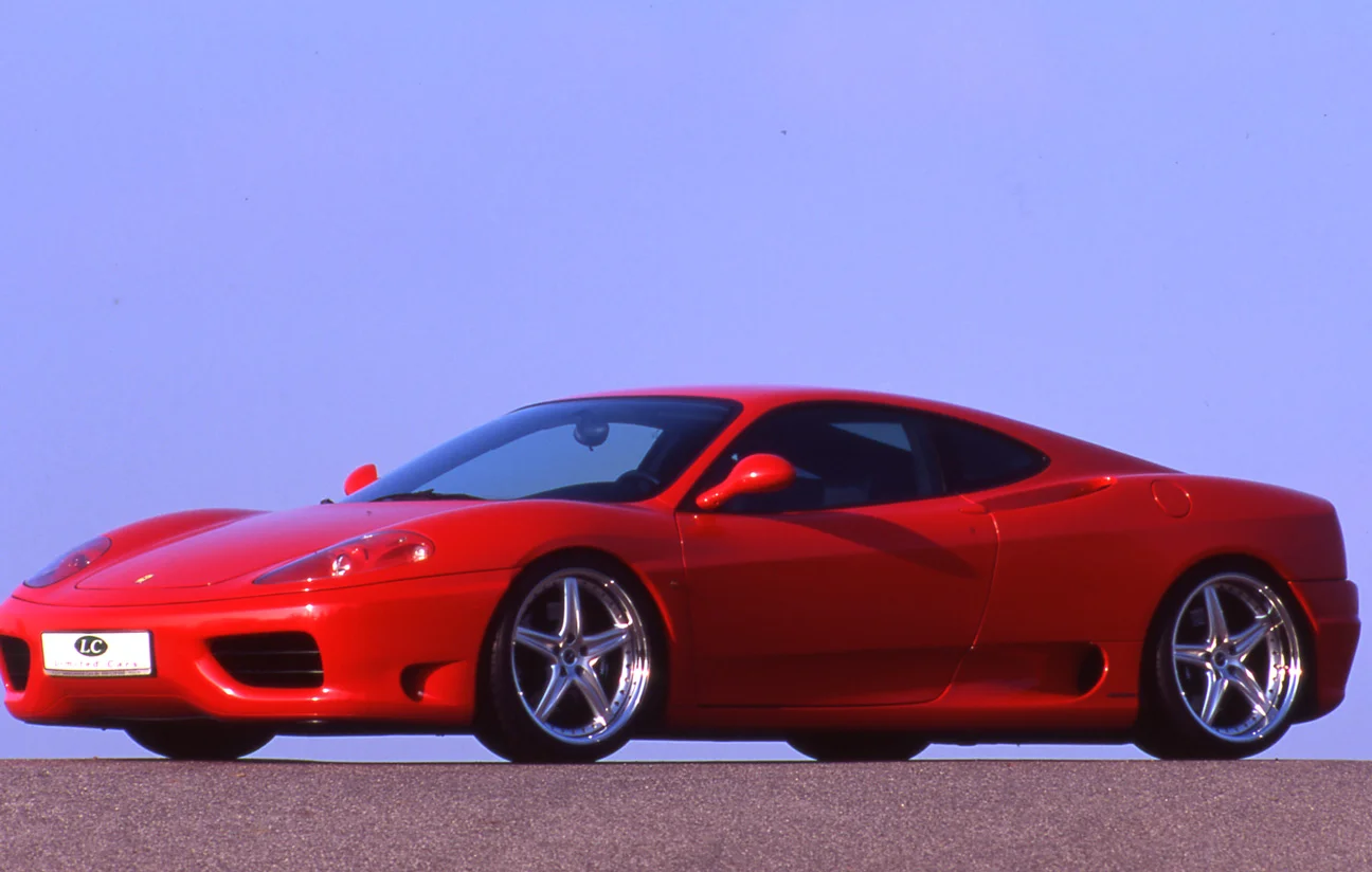 MODENA_FERRARI_360_FRONT_SI.JPG