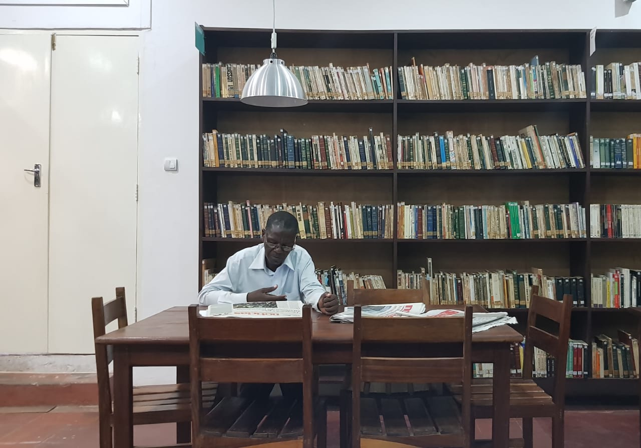 Biblioteca do CCBM (Centro Cultural Brasil Moçambique), que me abrigou e serviu de escritório algumas vezes