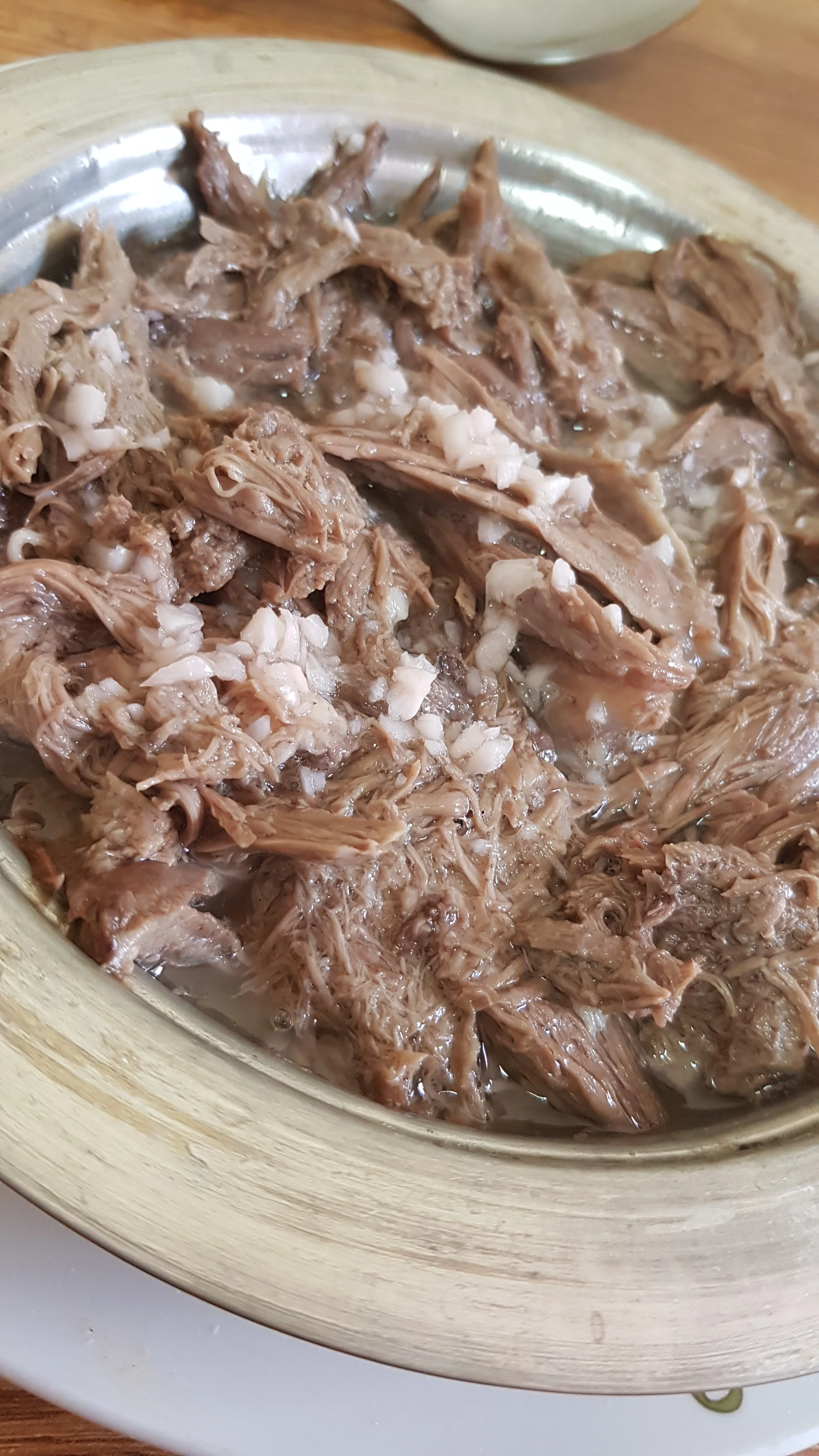 Pace: carne de vitela com muito alho