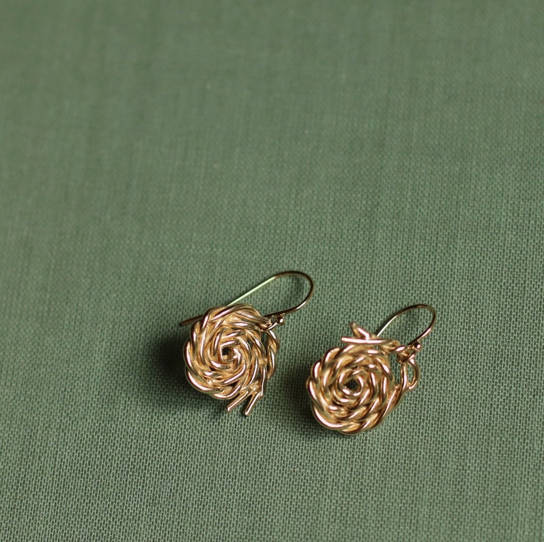 The perfect every day dangles. 
Hand twisted wax ropes cast in solid brass, hung from 14k gold filled wires. 

 #cirealexandria #cirealexandriajewelry #limitededitioncollection #solidbrassjewelry #statementjewelry #ofthesea #nauticaljewelry #handmade