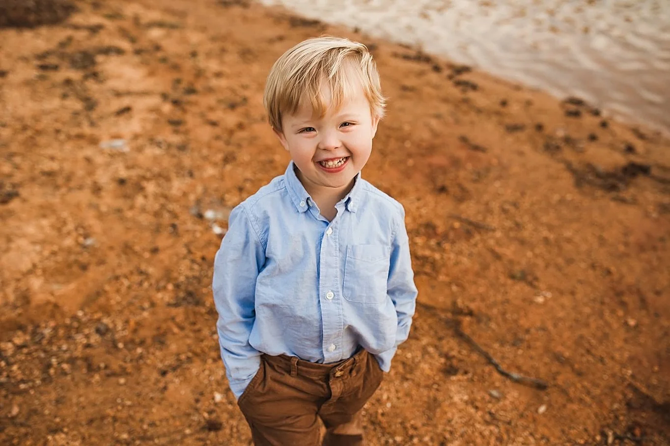 Now booking spring family sessions! Email ahamlinphoto@gmail.com for more information and to schedule your session.