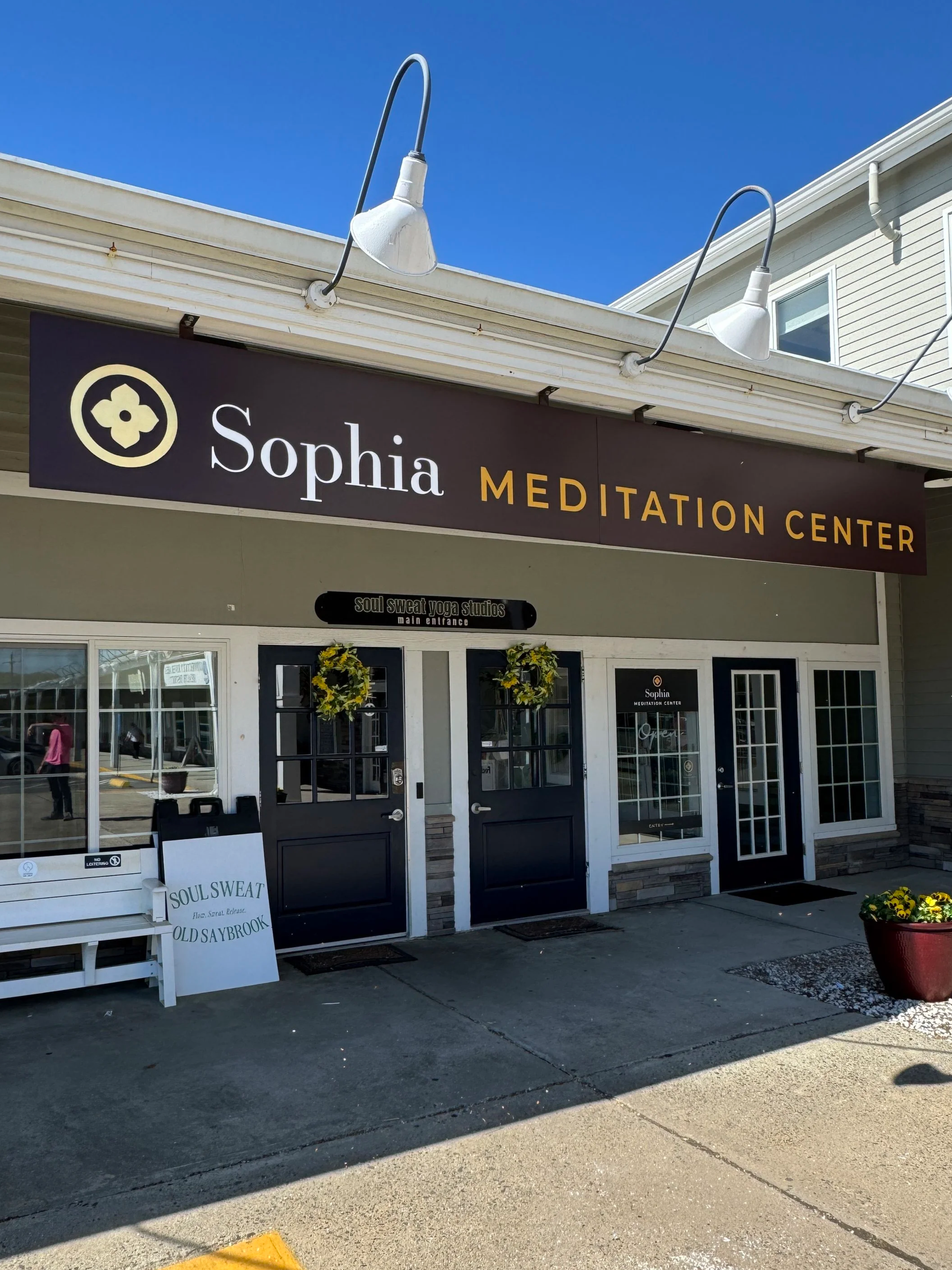 gold leaf and painted sign. Mike's Painted Signs, Old Saybrook, Connecticut