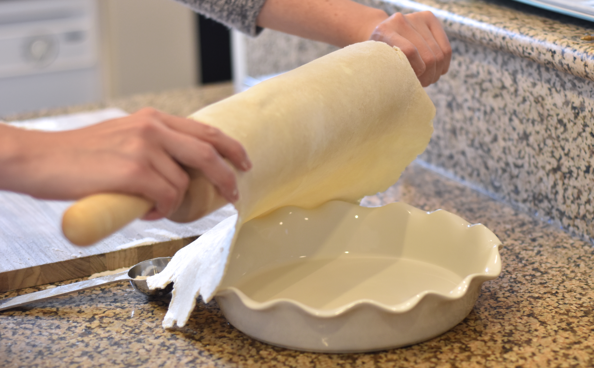 Rolling Out Bottom Pie Crust_v01.png