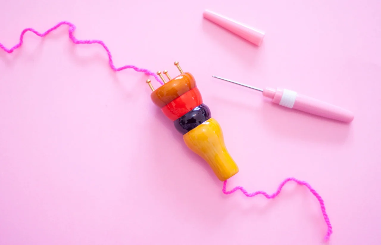 DIY Yarn Neon Sign Step 1.jpg