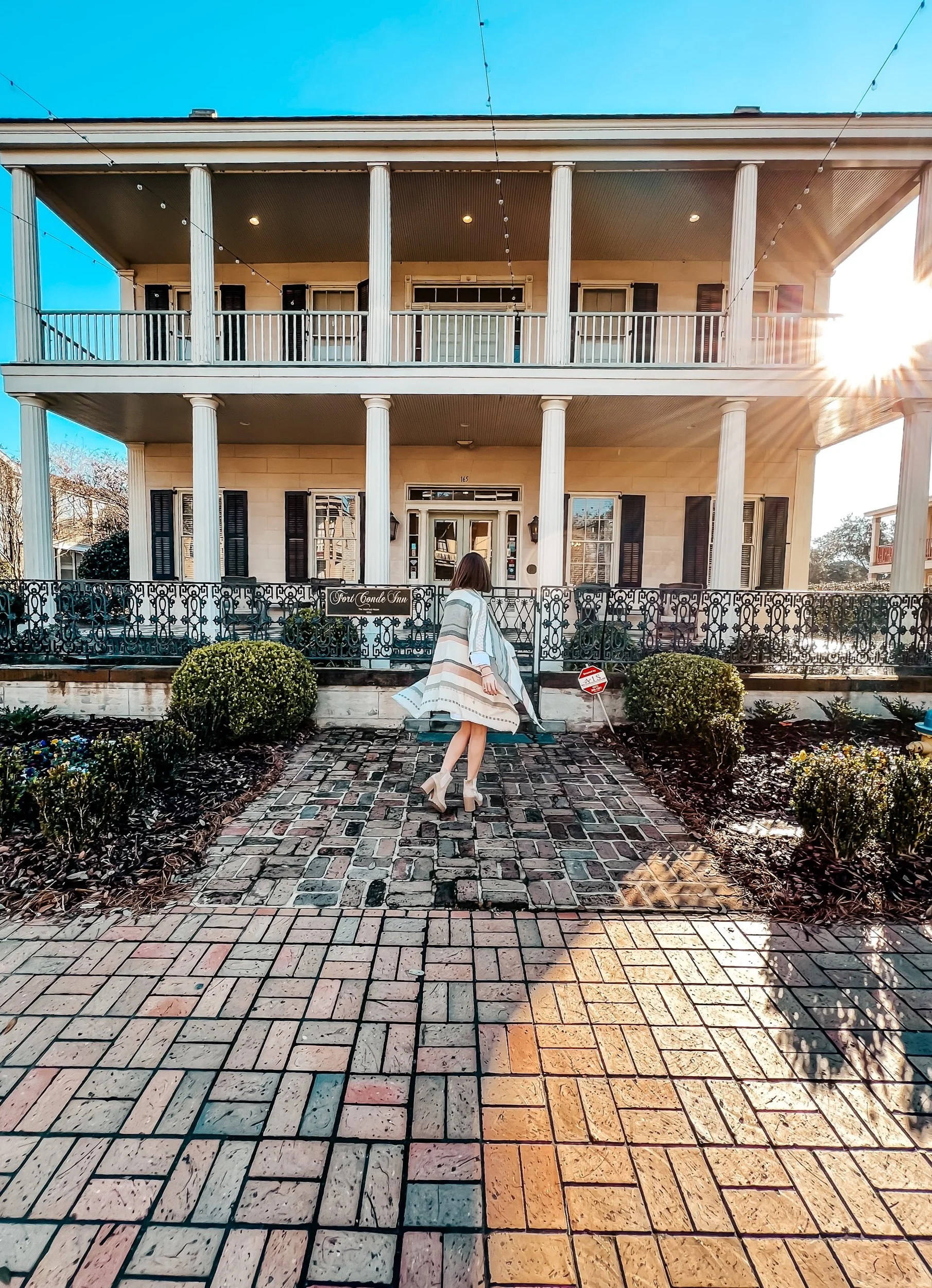 Fort Conde Inn :: The Belle of Mobile