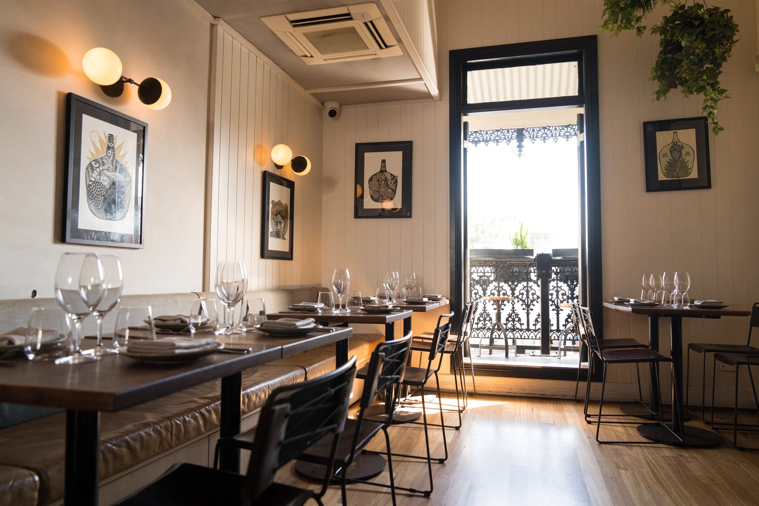 TM_LeighGriffiths-109-lounge.jpg