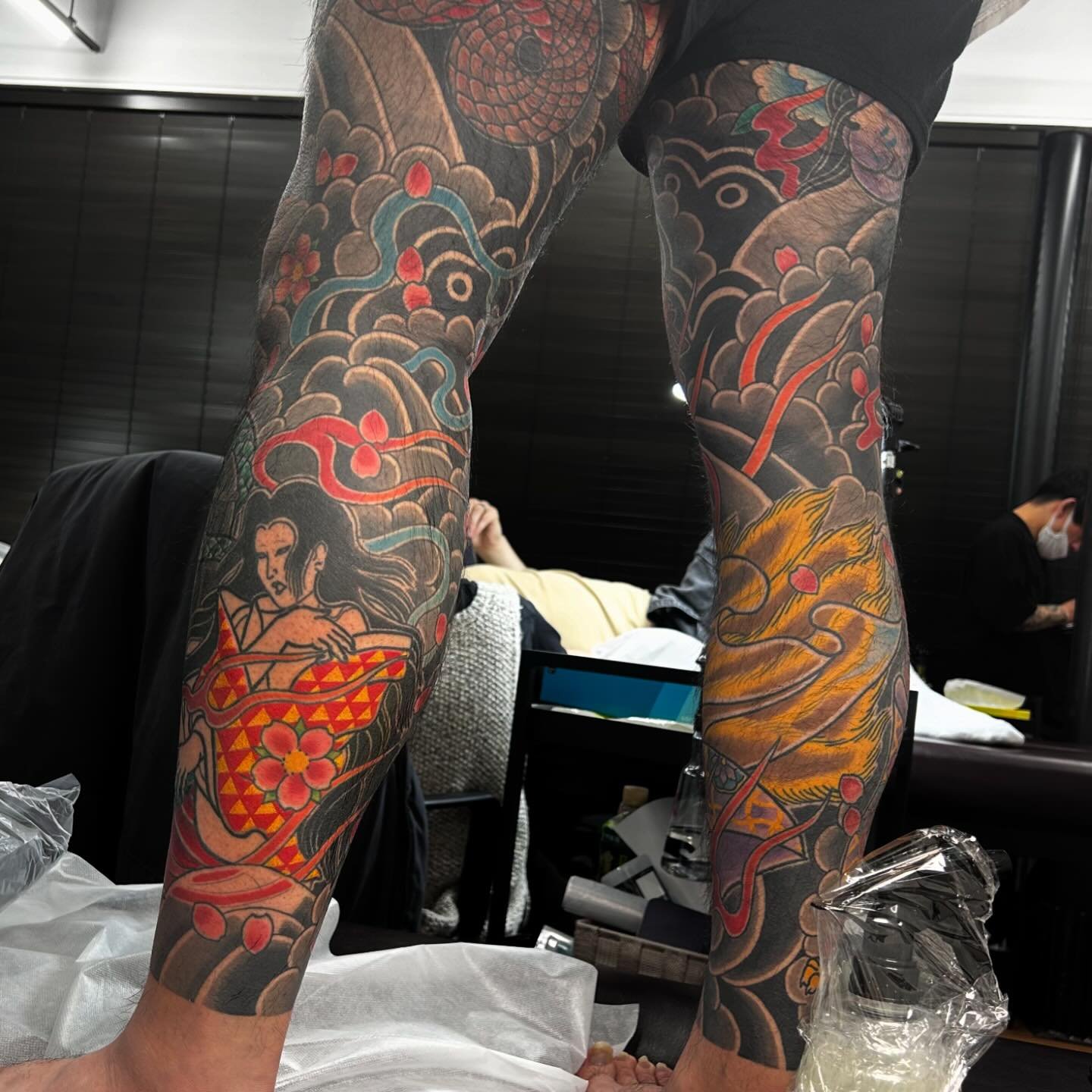 製作中です。
いつもありがとうございます^ ^
@ryu_fuga_owner

★FUGA TATTOO STUDIO★新宿
東京都新宿区新宿5-11-13 博雅ビル 501
TEL 03-5357-7274
@fuga_tattoo_tokyo
★CRYSTAL TATTOO STUDIO★原宿
東京都渋谷区神宮前3丁目27-15 FLAG 1F
TEL 03-6455-5588
@crystal_tattoo_harajuku
#tokyotattoo #tattooartist
#tat