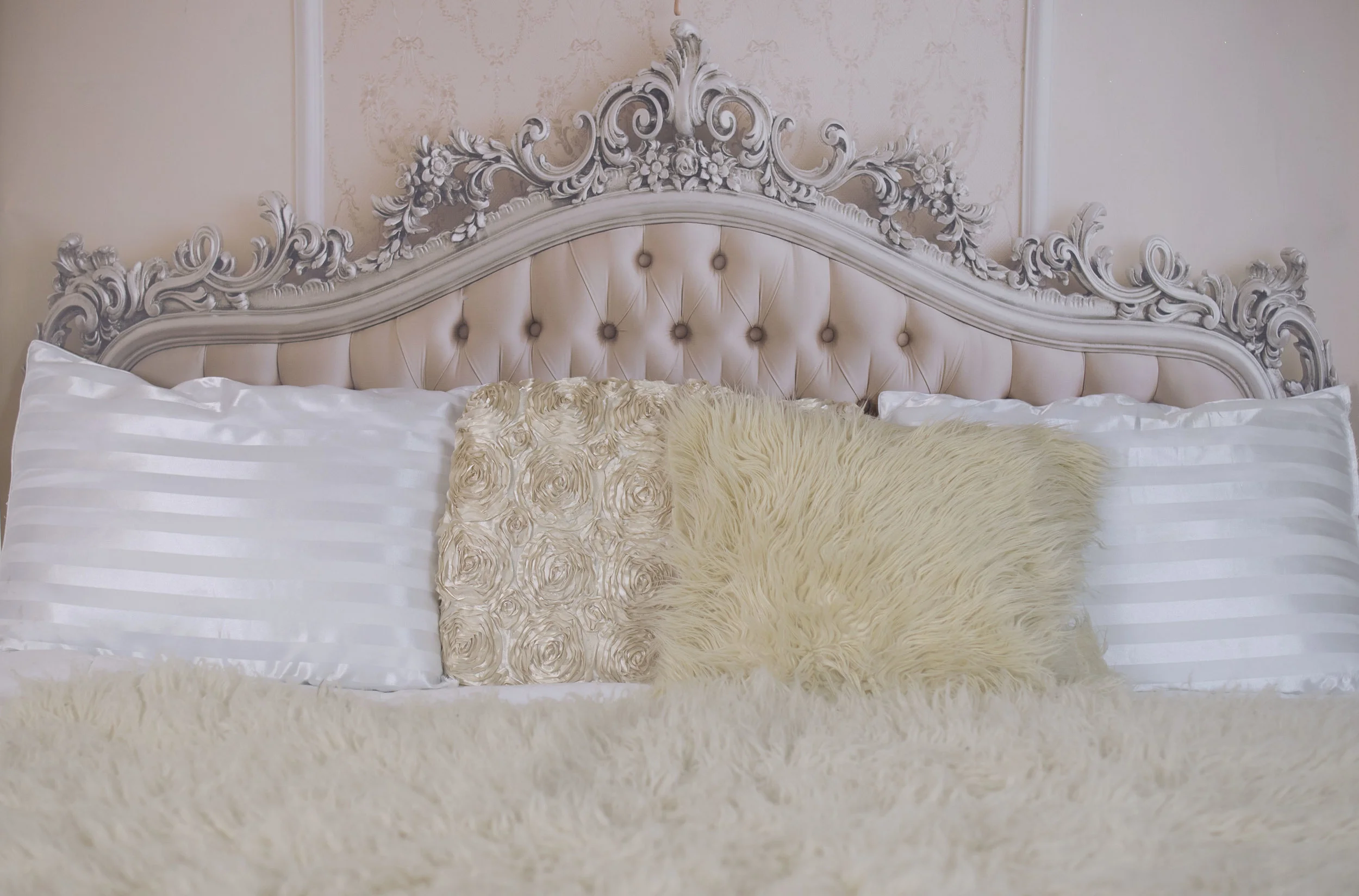 Victorian bed.jpg