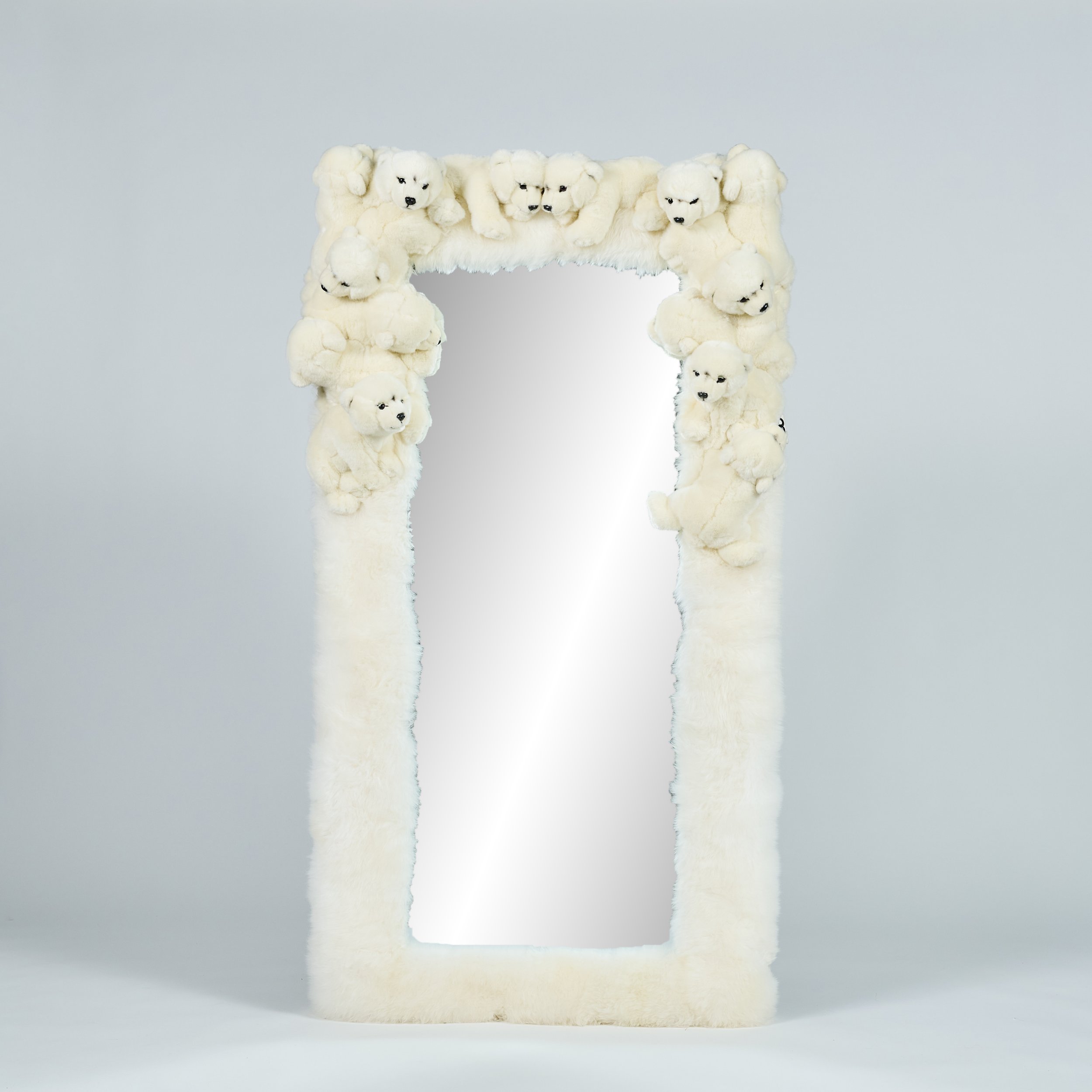 AP Collection – Limited Edition

Bring a gentle sense of warmth and poetry into your home with The Polar Bear Soft, a whimsical artistic creation from the AP Collection.

Measuring 160 x 90 cm, each mirror is a one-of-a-kind piece, handcrafted in Bel