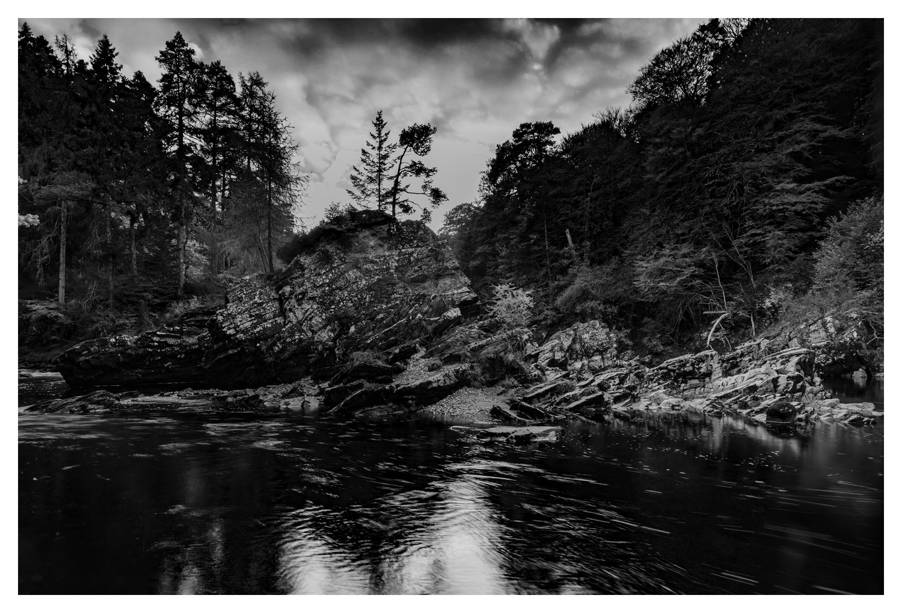 DARK CONFLUENCE