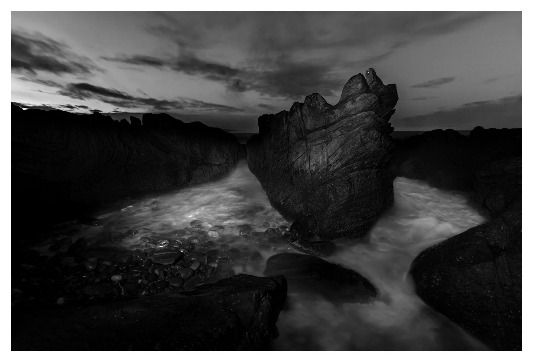 SILVER GLOAMING 
