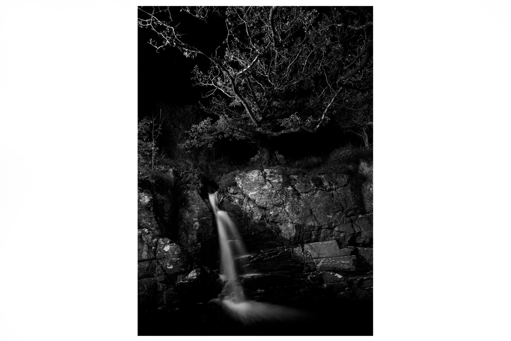 ISMACD_F8A085079 -. NEVIS CASCADE cop.jpg